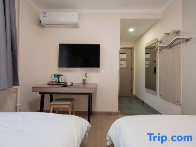 Economy Twin room