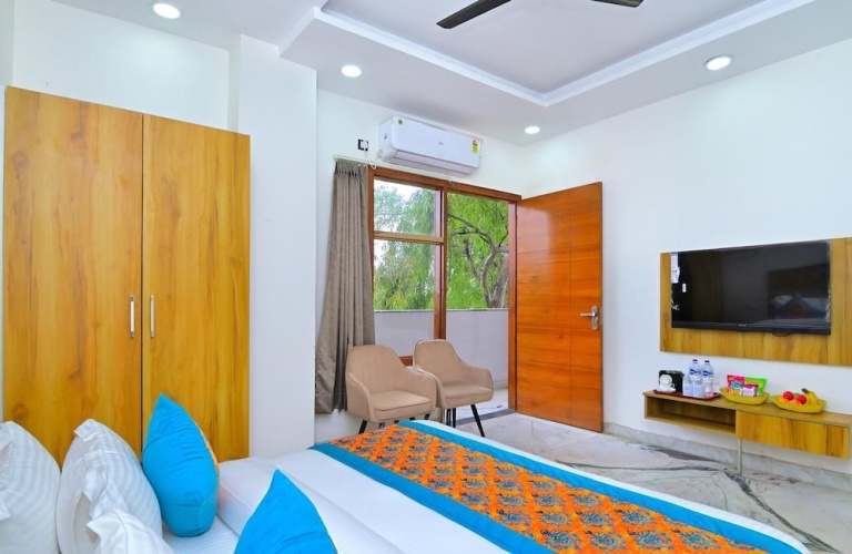 Hotel The Param Continental