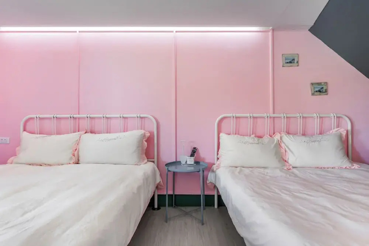 Happiness Pink B&B