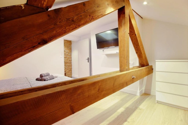 1 Bedroom Apartment