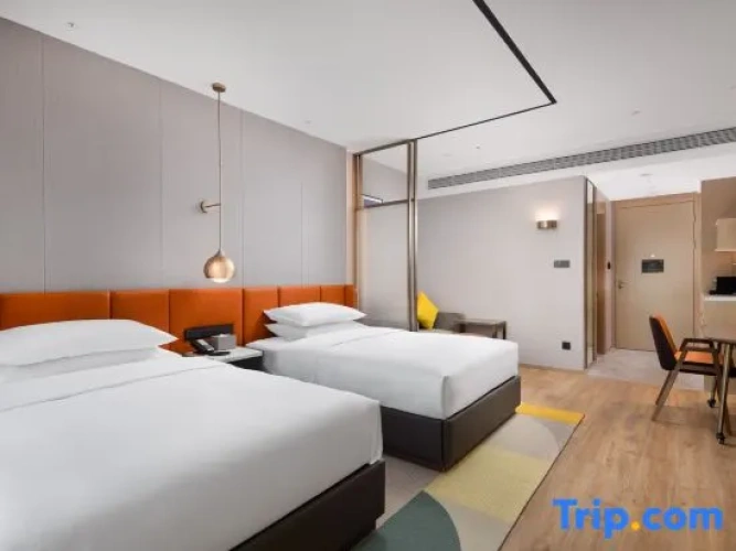 Deluxe Quadruple Suite