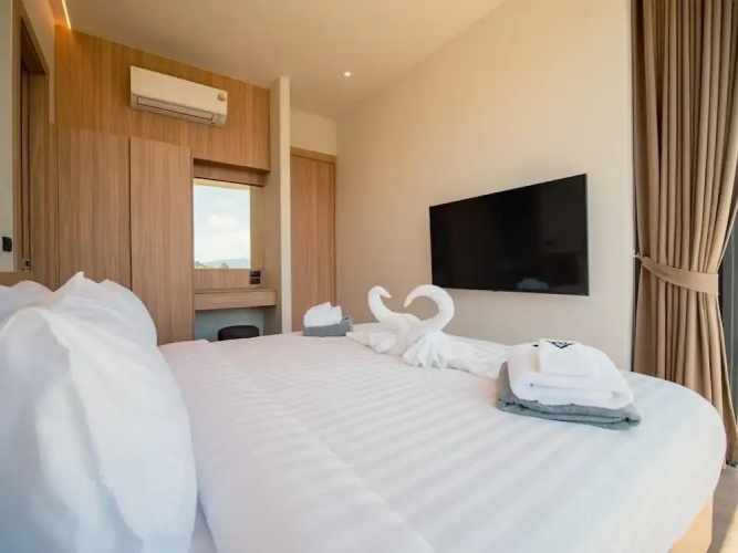 Elegant Aileen 3 Bedroom Pool Villa Naithon