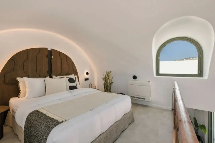 Acro Caldo Suites