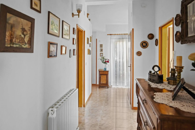 Apartment Tedi with Sea View