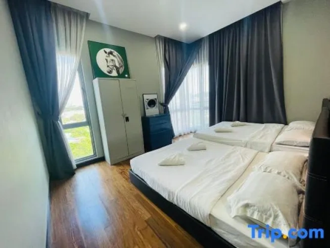 3 Bedrooms Apartment
