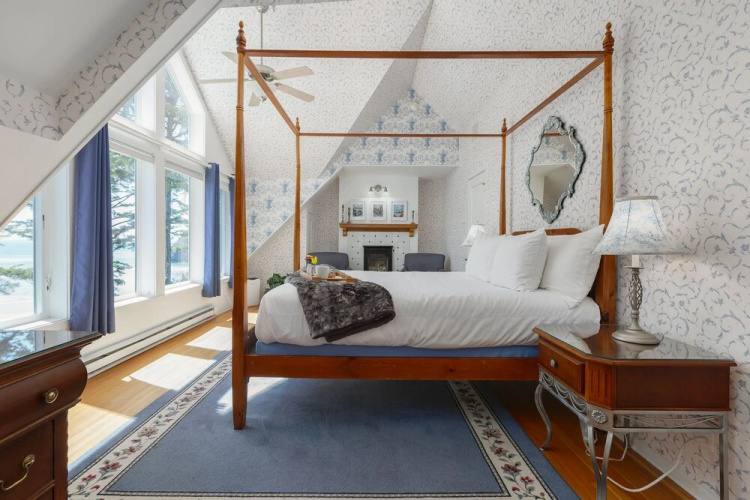 Ocean House Bed and Breakfast