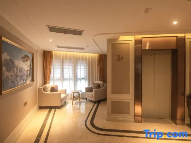 Vienna Hotel (Kaizhou Hanfeng Lake)
