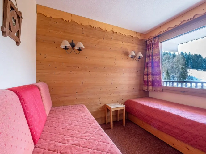 Studio in Doucy With Mountain Views