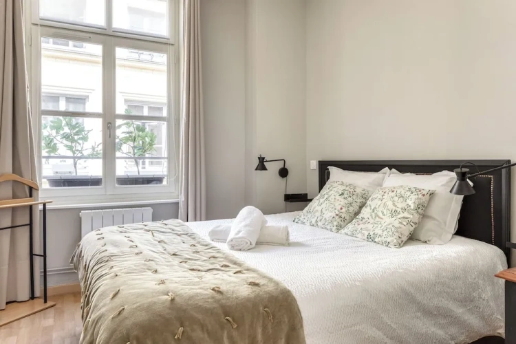 2 Bedrooms Apartment with garden view