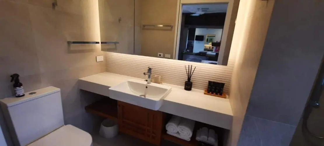 Luxury by the Basin