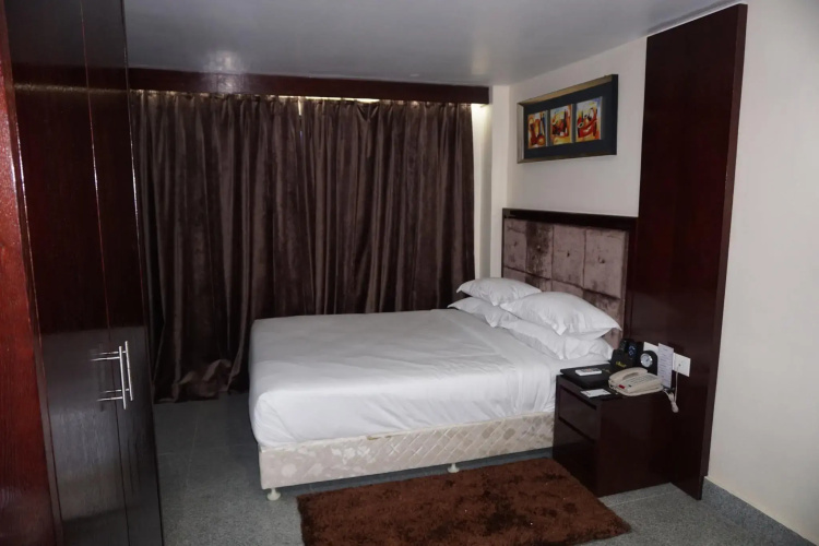 Hotel The Raso