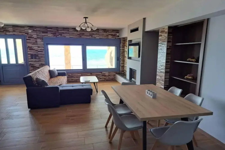 Maritinas Stone Apartment On The Beach