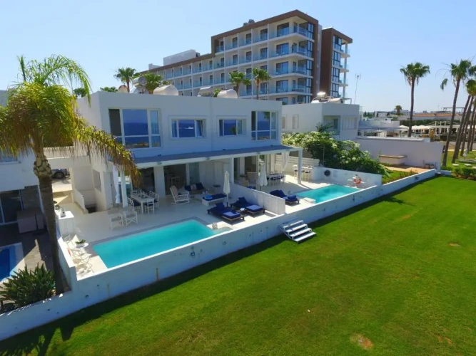 Superior Villa