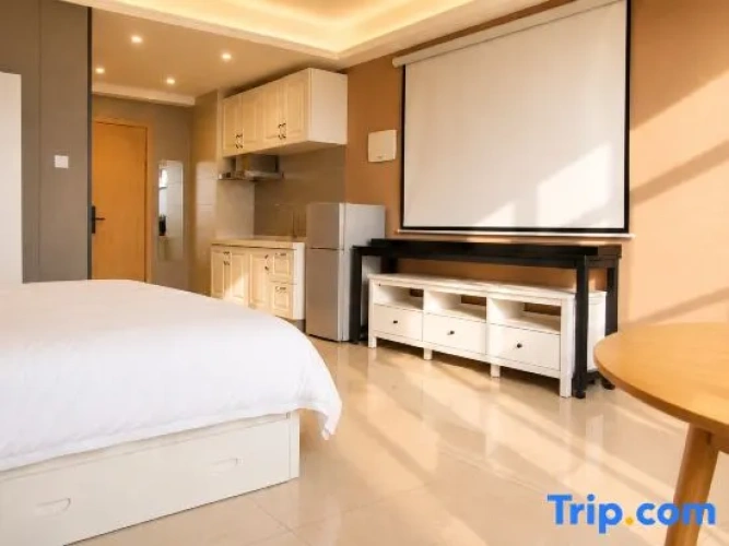 Deluxe Double room with city view