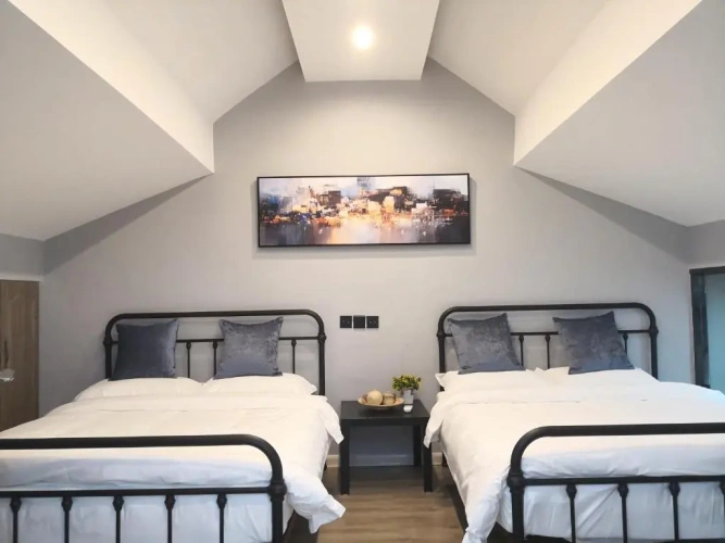 3 Bedrooms Apartment
