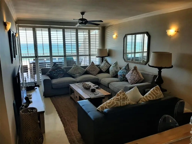 3 Bedrooms Apartment