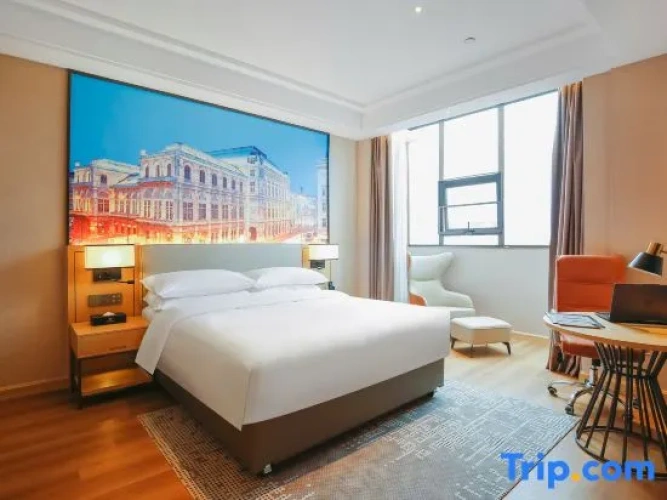 Deluxe Single Suite