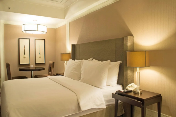 I Hotel