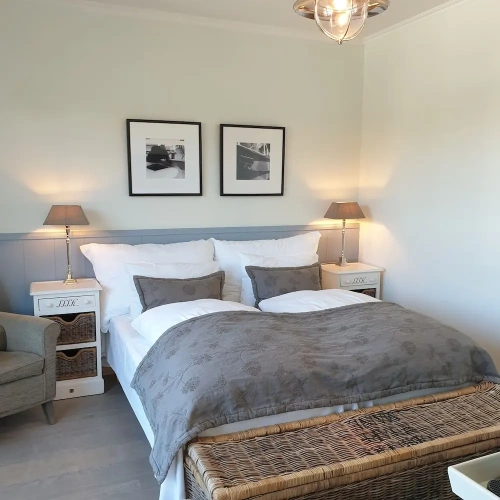Superior Twin room with partial sea view