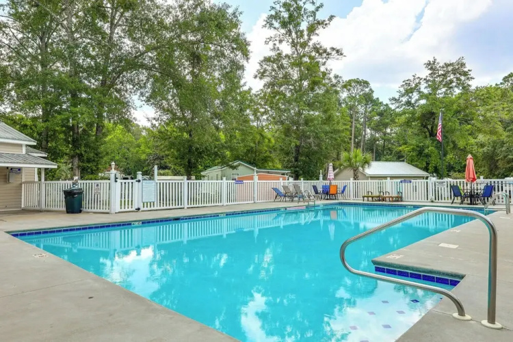 Resort Dock & Boat Ramp: Home w/ Wolf Bay Access