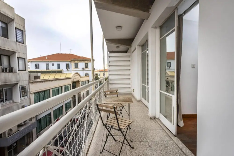1-80 Collection Apt 202