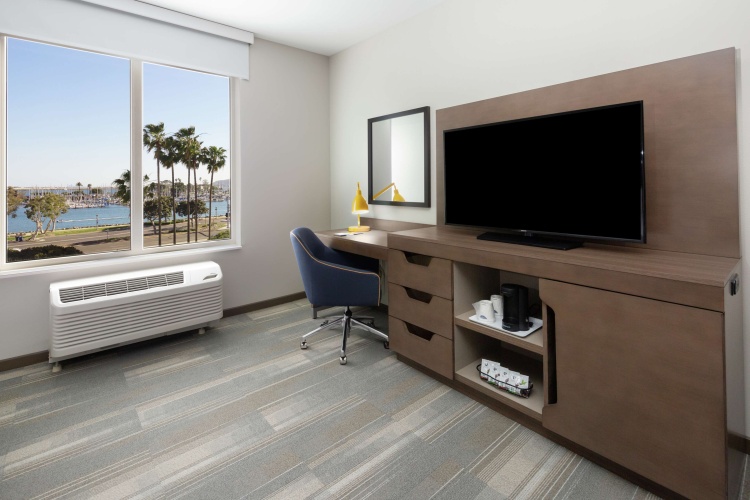 Hampton Inn & Suites San Diego Airport Liberty Station photo 6