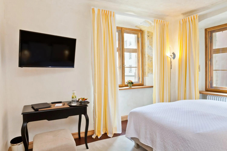 David Hotel