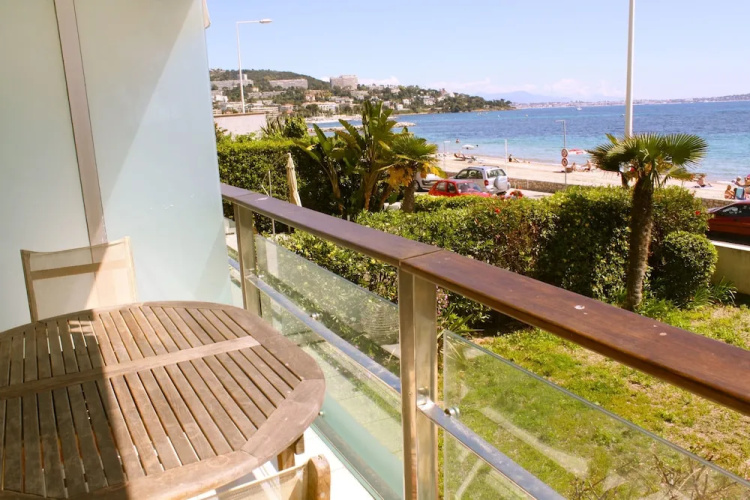Cannes Bai