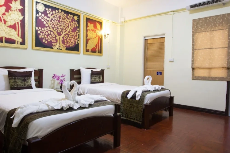 Deluxe Twin room with balcony