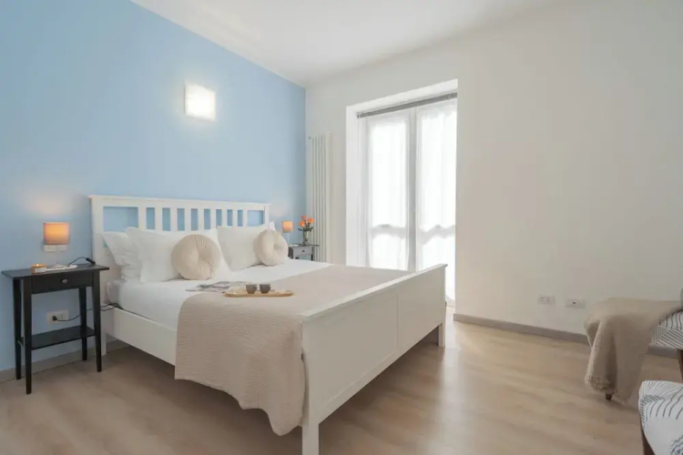 La Quiete With Private Garden by Rent all Como