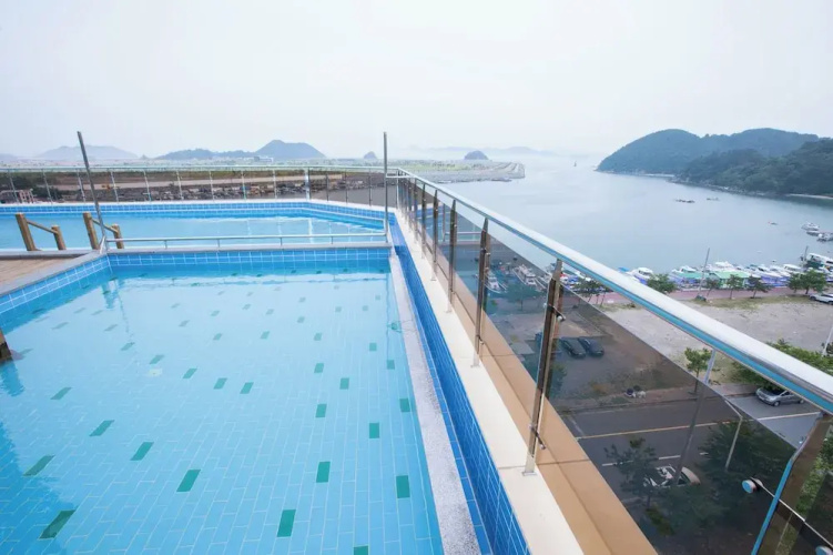 Amor Hotel