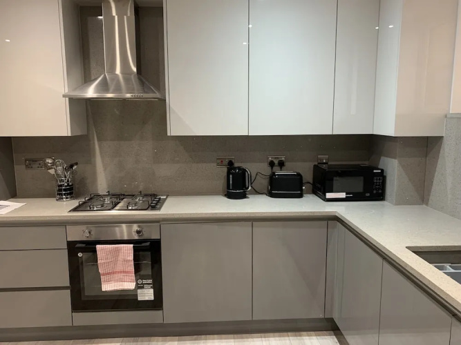 Stunning 2-bed Apartment in Barking