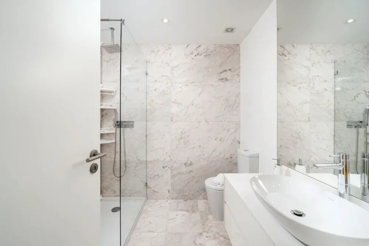 Lagos Modern 1 With Pool by Homing