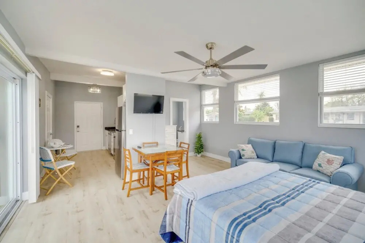 5 Mi to Beaches: Melbourne Duplex w/ Heated Pool!