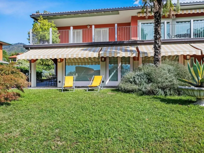 Sunny Villa With Terrace