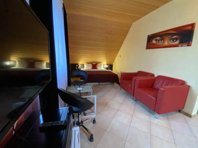 1 Bedroom Standard Quadruple room with lake view