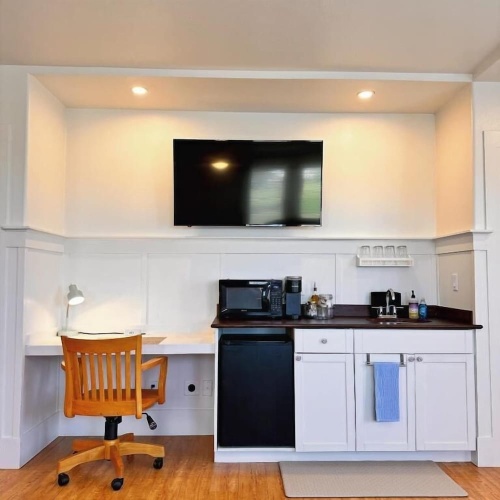Classic Quadruple room with bay view