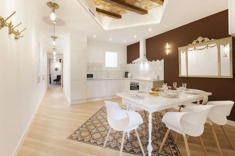 3 Bedrooms Apartment with balcony and with city view
