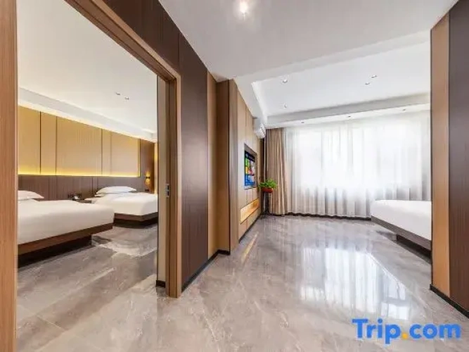 Triple Family Attic Suite