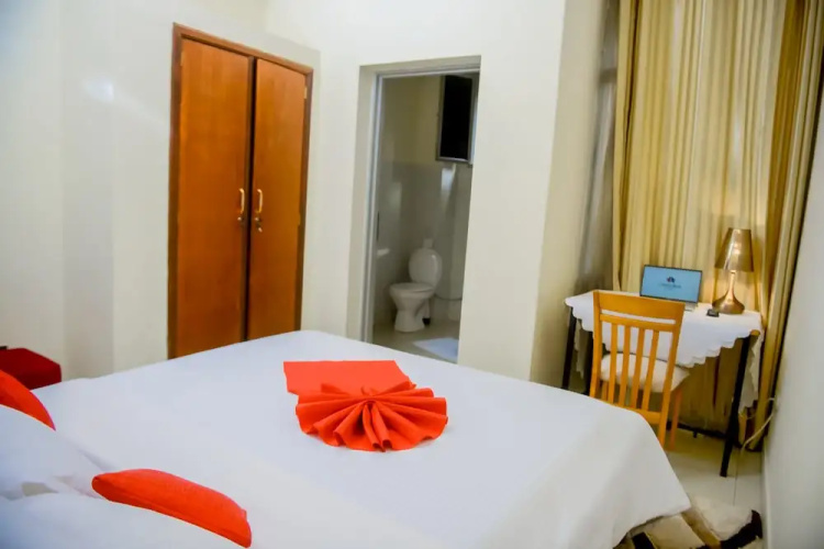 One Click Hotel