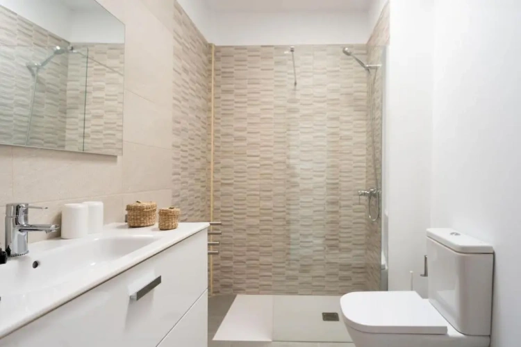 2 Bedrooms Villa