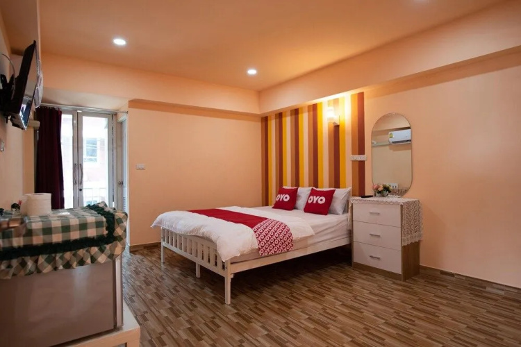 OYO 415 P Place