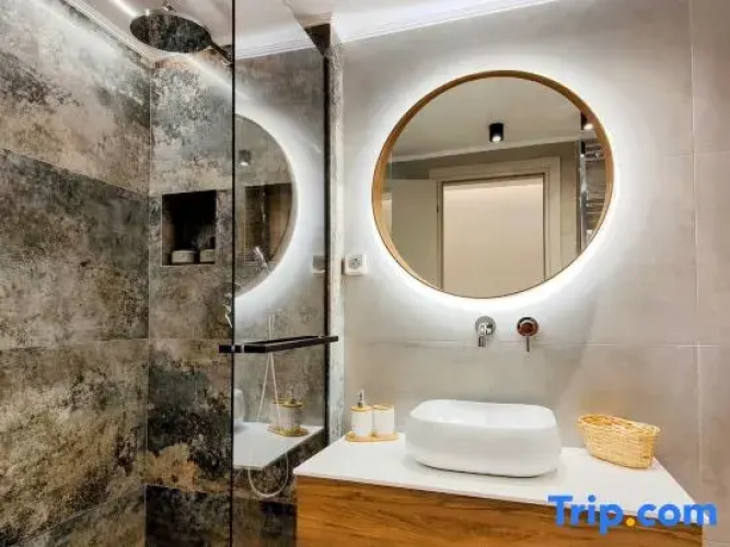Elpis' cozy & luxury apartment