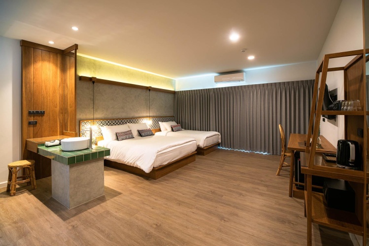 Standard Triple room