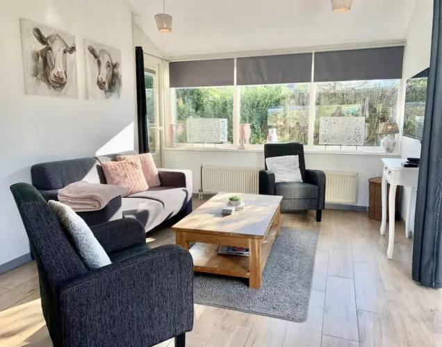 Renovated Bungalow With Garden