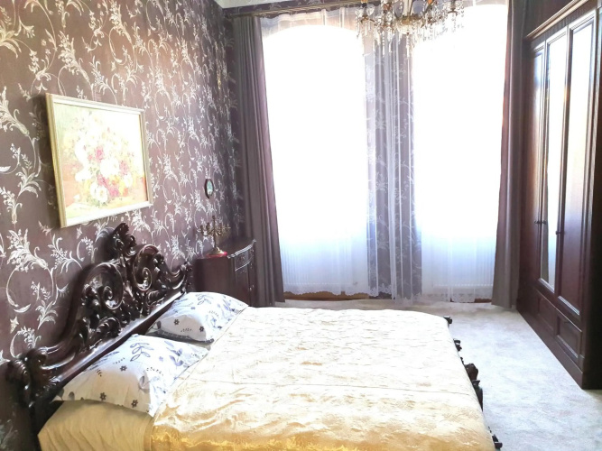Apartamenti u Sheval'є.