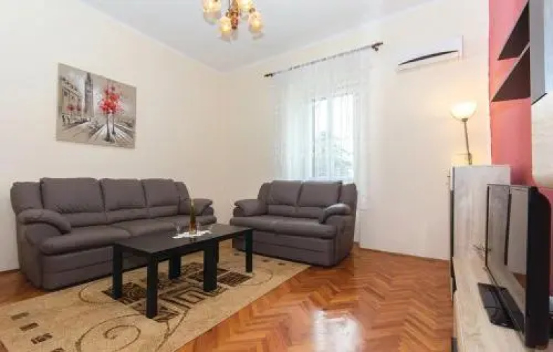 Apartment Nadalina 1072