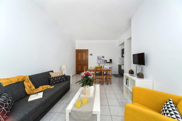 Ikaros Apartments