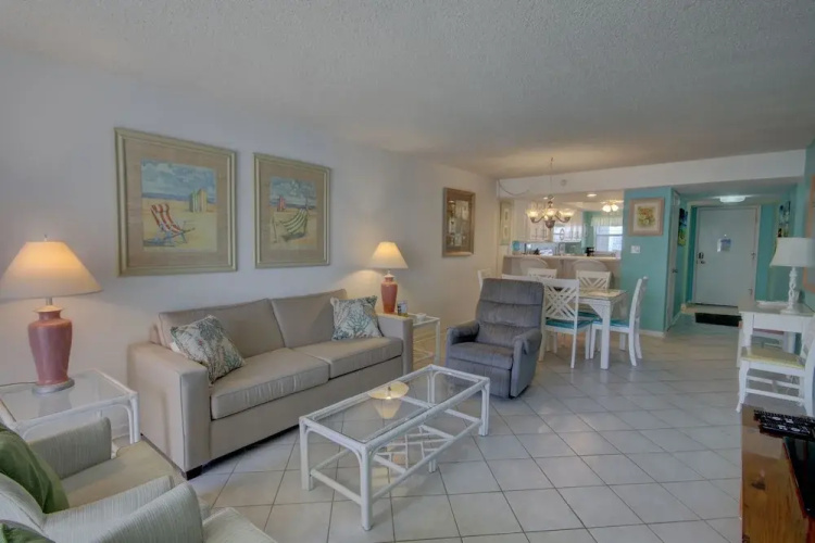 433 El Matador 2 Bedroom Condo by RedAwning