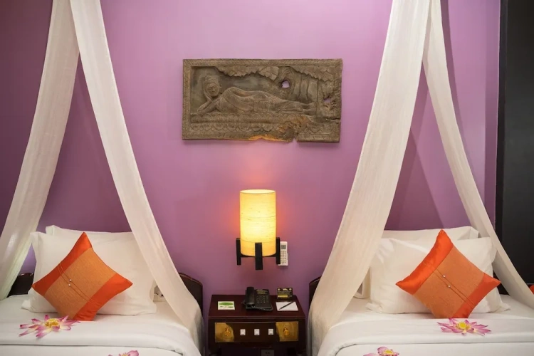Deluxe Twin room with balcony